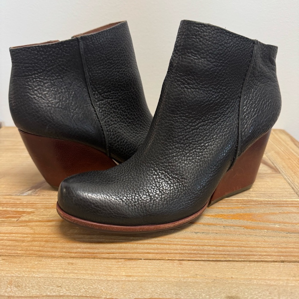 Kor-Ease Natalya Burnished Black Leather Demi Wedge Boot Size 9.5‎